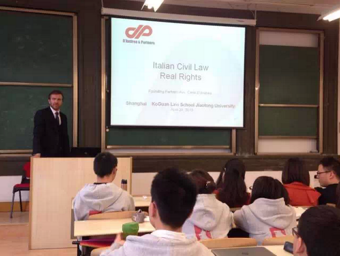 Lezioni di diritto civile e commerciale italiano agli studenti della Shanghai Jiao Tong University Koguan Law School